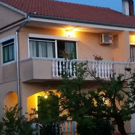 Apartments Dano Сукошан Екстер'єр фото